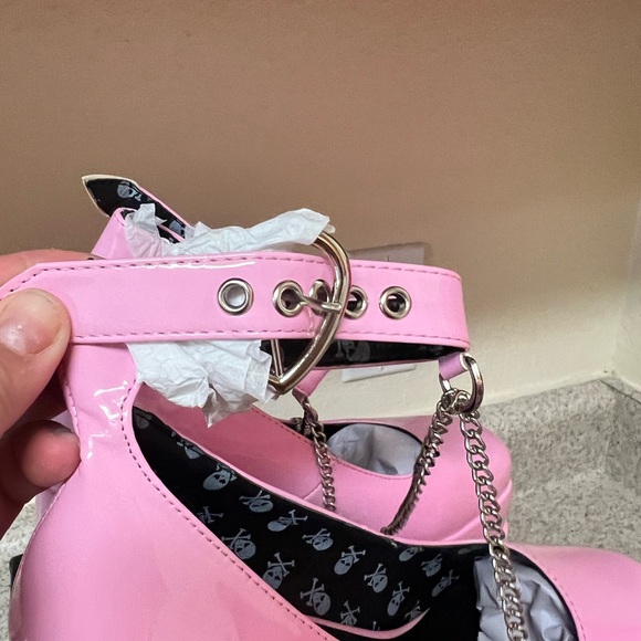 Lamoda 4.5” Pink Platform Heels - Picture 7 of 8